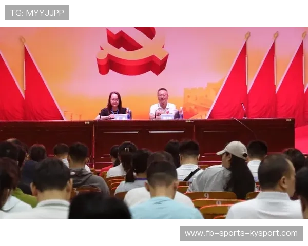 举重学院推广基层体能教练认证制度，体校举重训练